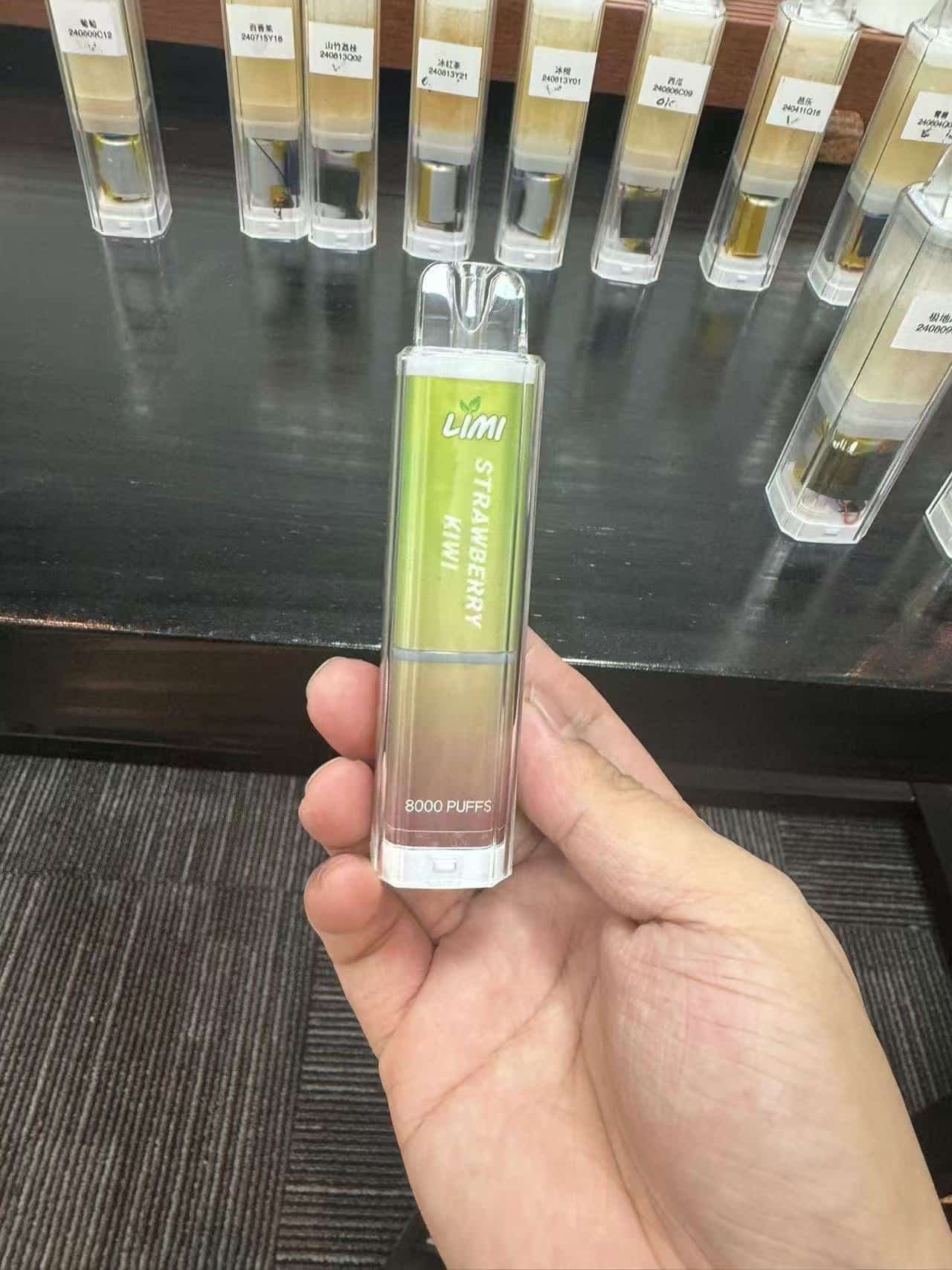 LIMI 8000口 發光拋棄式電子煙 台灣電子煙批發 16 LIMI 8000口 發光拋棄式電子煙 台灣電子煙批發:圖片 16