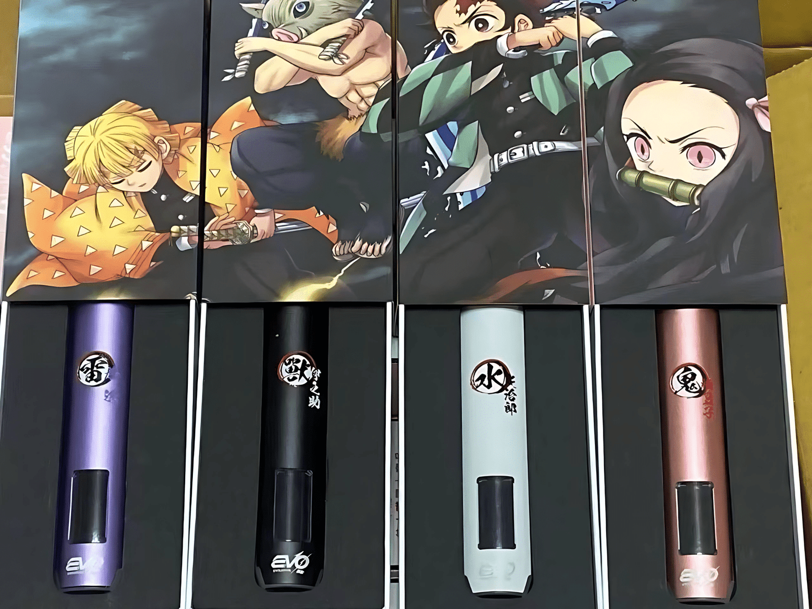 EVO × 鬼滅之刃 聯名主機|潮流動漫風格 | 帶屏發光小煙主機 1 EVO × 鬼滅之刃 聯名主機|潮流動漫風格 | 帶屏發光小煙主機